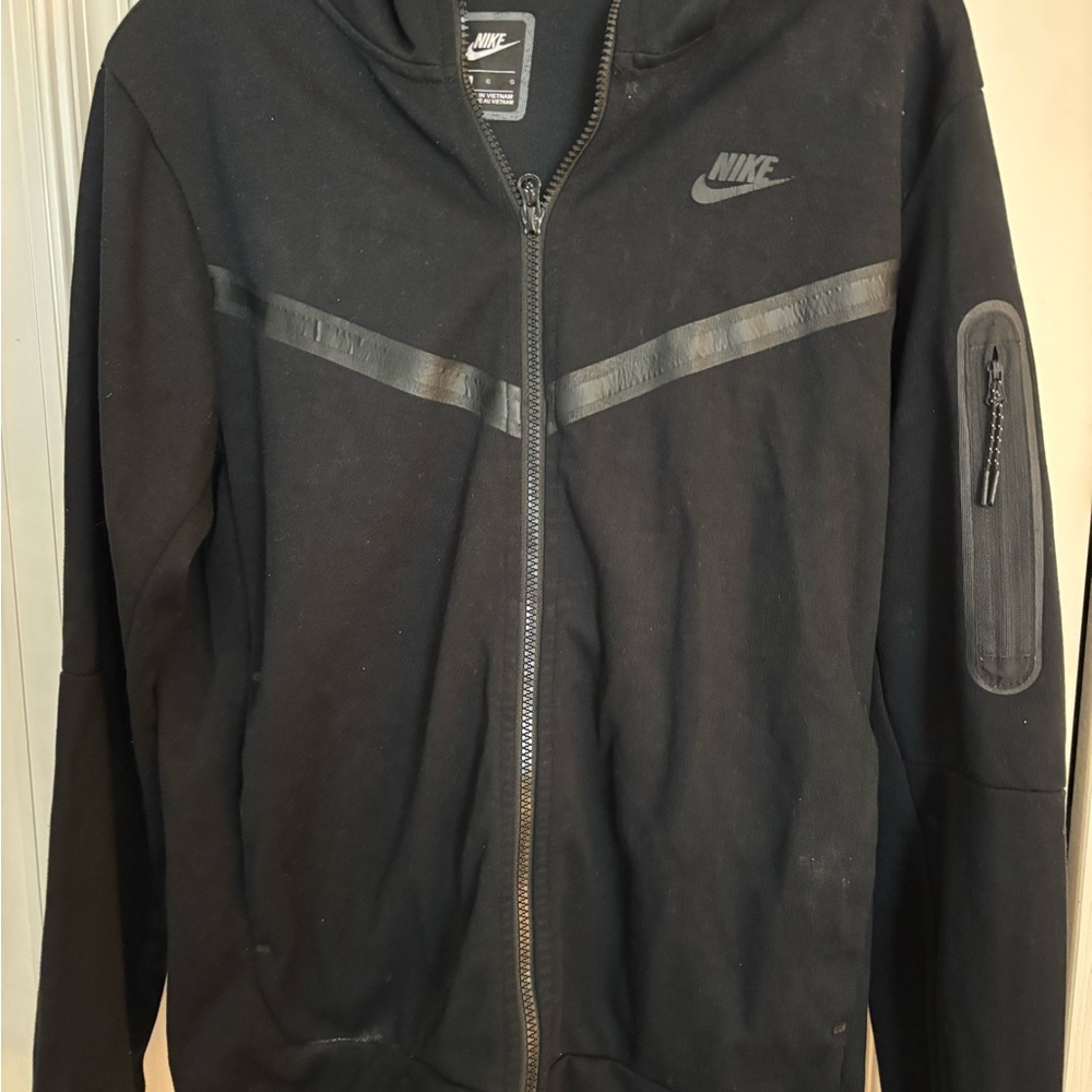 Nike (L) Men's Black Performance Tech Jacket